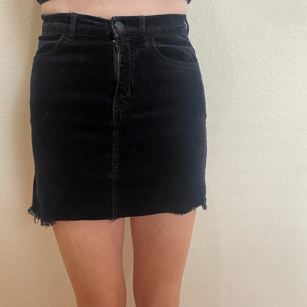 black pencil skirt
